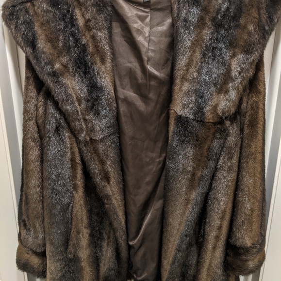 Jones New York faux fur jacket - Picture 1 of 5
